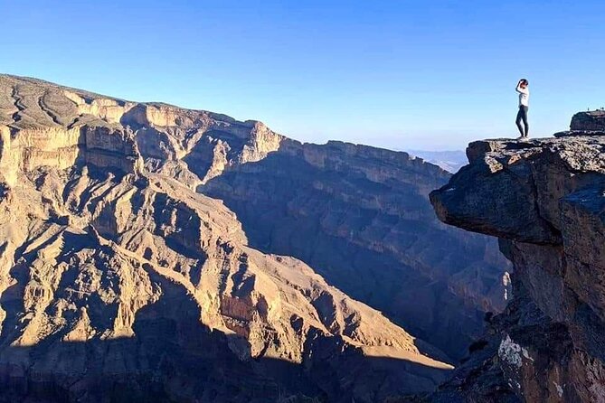 Private Full Day Guided Balcony Walk Hiking to Jebel Shams - Muscat to Jebel Shams: the 4WD ride is part of the experience