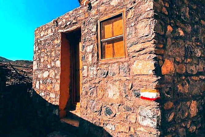 Private Full-Day Jebel Akhdar-Al Suwjara Village Tour - Al Suwjara, Al-Sugra village of mud and stone on the Sayq side