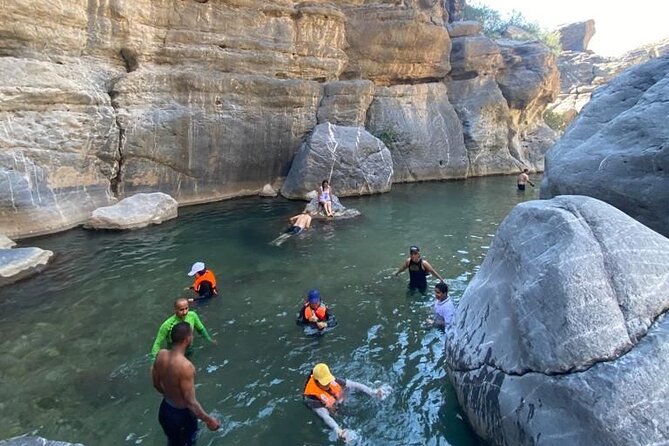 Private Full Day Wadi Dham Tour - Wadi Dham and Wadi Dayqah Dam: the day’s real personality