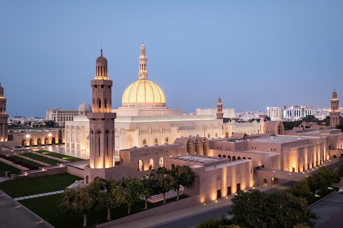 Private Half Day Muscat City Tour (Morning or Afternoon) - Mutrah Souq and Mutrah Qarnaish, where food turns browsing into a plan