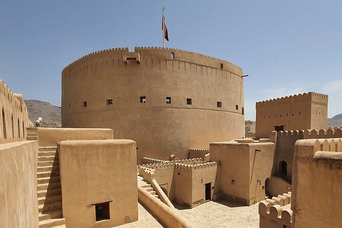 Private Oman Full Day Guided Sightseeing Tour - What a Private Guide Changes for Your Day