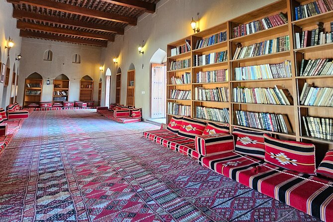 Private Tour Nizwa Birkat Al Mouz and Oman Across Ages Museum - Nizwa Fort: defensive walls, architecture, and lookout views