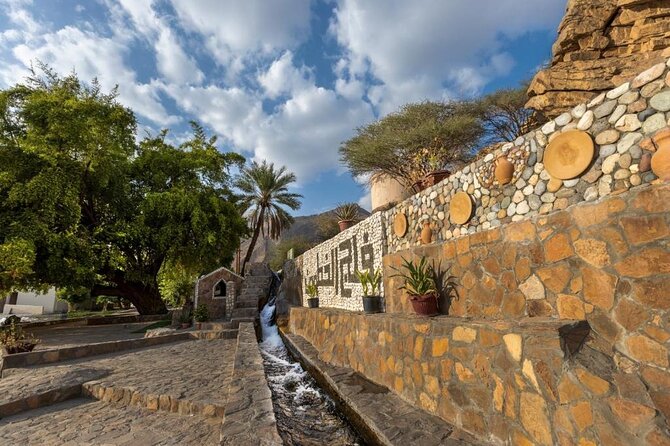Private Tour Nizwa Birkat Al Mouz and Oman Across Ages Museum - Price and ticket math: is $179 good value?