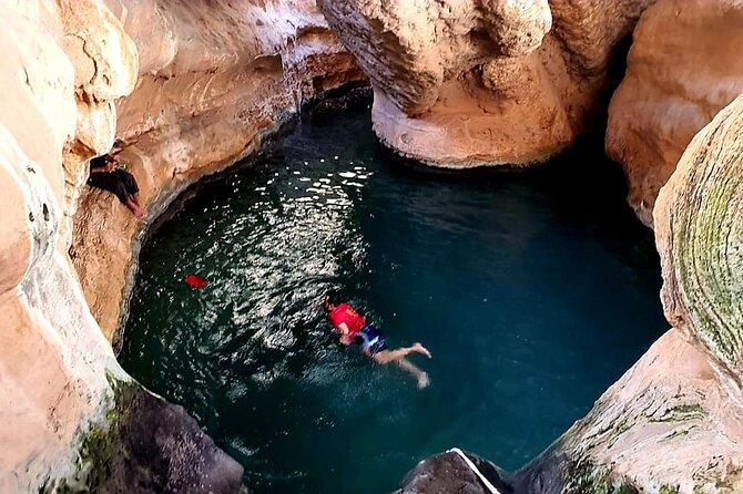 Private Tour Wadi Shab & Sinkhole Tour – Swim, Hike & Explore - Who should book this Wadi Shab swim and sinkhole tour