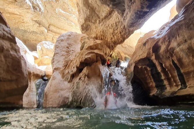 Private Wadi Shab - Bimmah Sinkhole - White Sand Beach - Full Day Tour - Who This Tour Fits Best (And Who Should Rethink It)