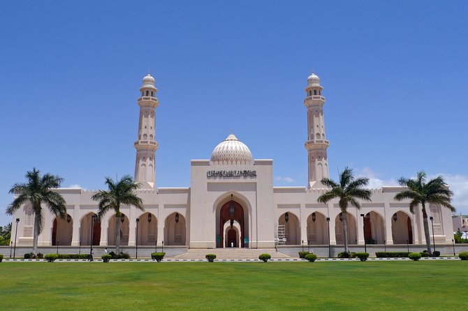 Salalah City Tour + West Coast Combo (Mughsail beach, blowholes) - Mughsail Beach lagoon and wildlife spotting at the sea