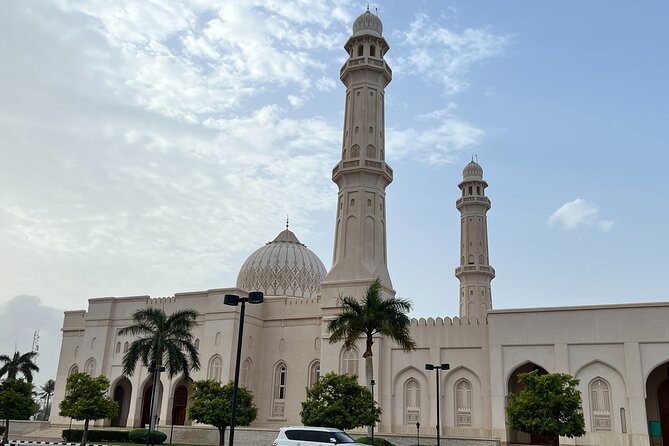 Salalah City Tour with History, Culture, Souq Shopping, Halwa - Al Haffa Beach: White Sand, Coconut Trees, and Beachside Life