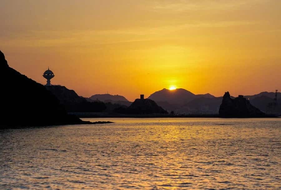 Sunset Dhow Cruise - Who should book this dhow cruise, and who should skip it