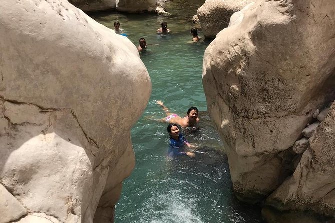 Tour Jawahir 2 Days-1 Night In Wahiba Sands, Oman Tours Package - Fins Beach and Bimmah Sinkhole: Two Quick Stops With Big Color