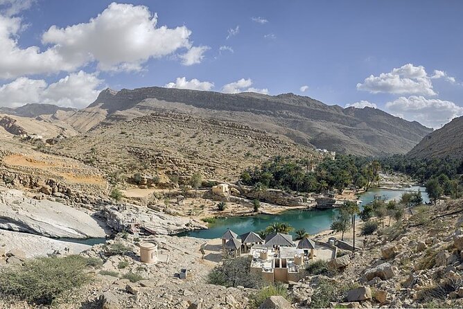 Tour Jawahir 2 Days-1 Night In Wahiba Sands, Oman Tours Package - From Muscat to Wadi Bani Khalid: Clear Water and a Short Walk