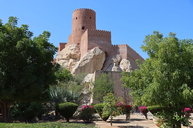 Tour Shahad 4 Days-3 Nights, Oman Tours Package - Day 1: Nakhal Fort, Bald Sayt, and Jebel Shams before arriving in Nizwa