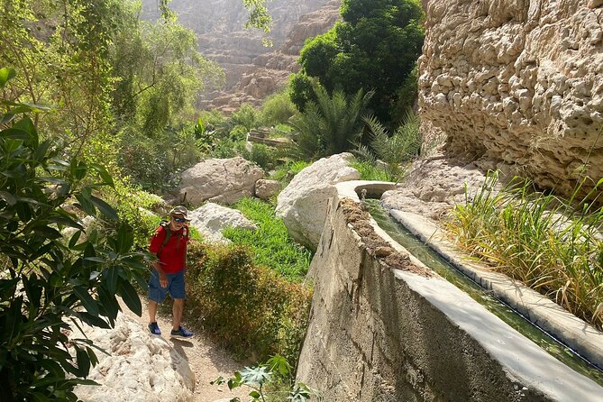 Visit wadishab full day from Musact - Wadi Shab: The 45-Minute Walk to the Pools