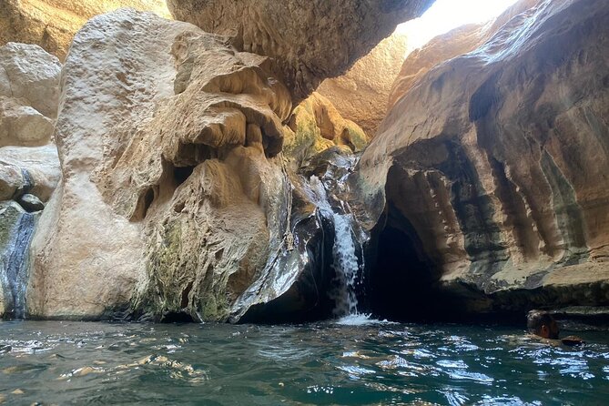 Visit wadishab full day from Musact - White Sand Beach: Relaxing and Chasing the Photo of the Romantic Cave