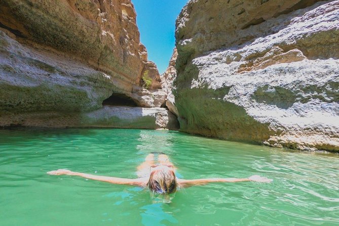 Wadi shab and Sinkhole adventure - Wadi Shab and a Sinkhole, built for active Oman