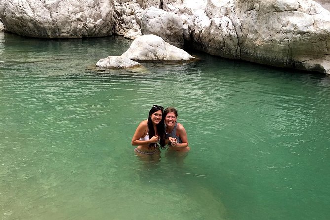 Wadi Shab full day tour - First stop: Bimmah Sinkhole photo break