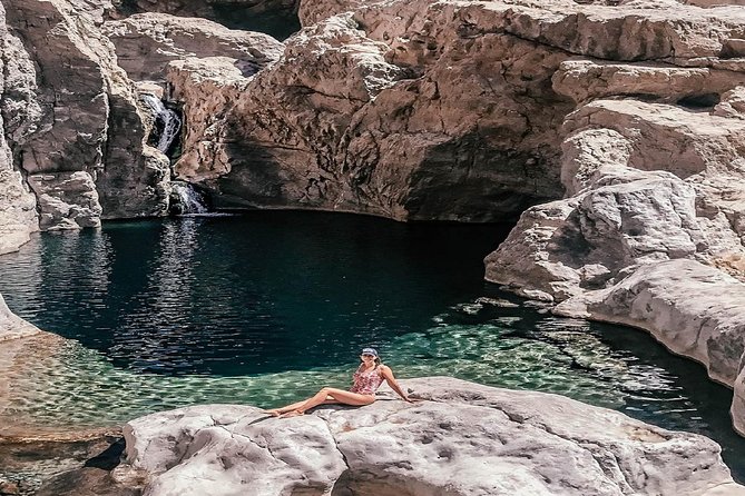 Wadi Shab full day tour - Fins Beach: a quick return-day coastal stop