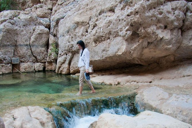 Wadi Shab full day tour (Muscat tours):Oman Shore excursions - Fins Beach stop: the short scenic payoff on the return