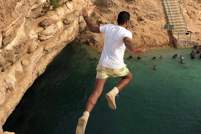 WADI SHAB - Muscat, Oman - The 8:00 am start, plus how the pace feels in a day like this