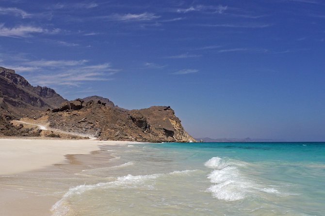 West Coast Mountains and Beaches (Fazayah beach + Shaat cliff) - Stop 1: Ayn Sahalnoot spring and a quick walk around limestone