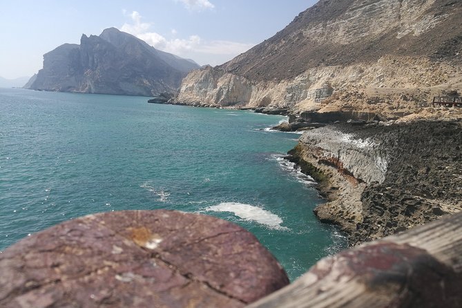 Where Sea Meets Rock: A Scenic Journey to West Salalah’s Shores - West Salalah’s best “sea meets rock” route