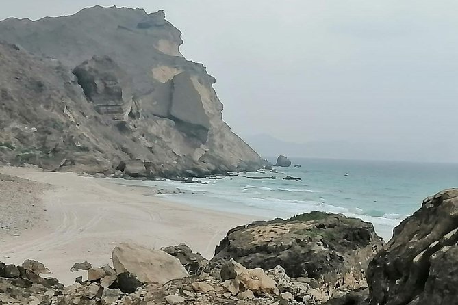 Where Sea Meets Rock: A Scenic Journey to West Salalah’s Shores - Where Sea Meets Rock: the stops that actually shape the day