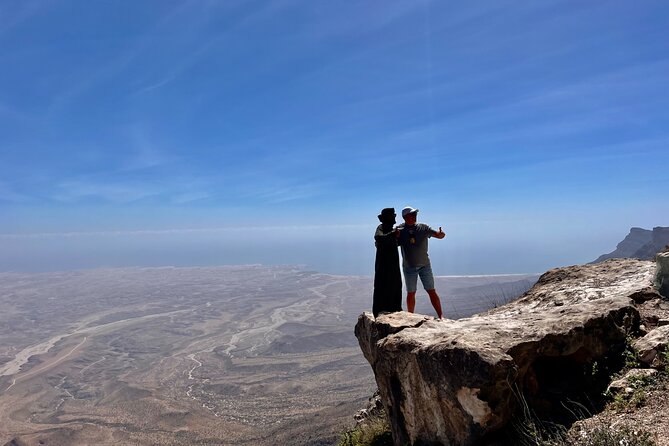 Your Salalah Tour-Your German speaking tour provider/mountain tour - Entering Salalah’s northeast side with Uta and Rashid